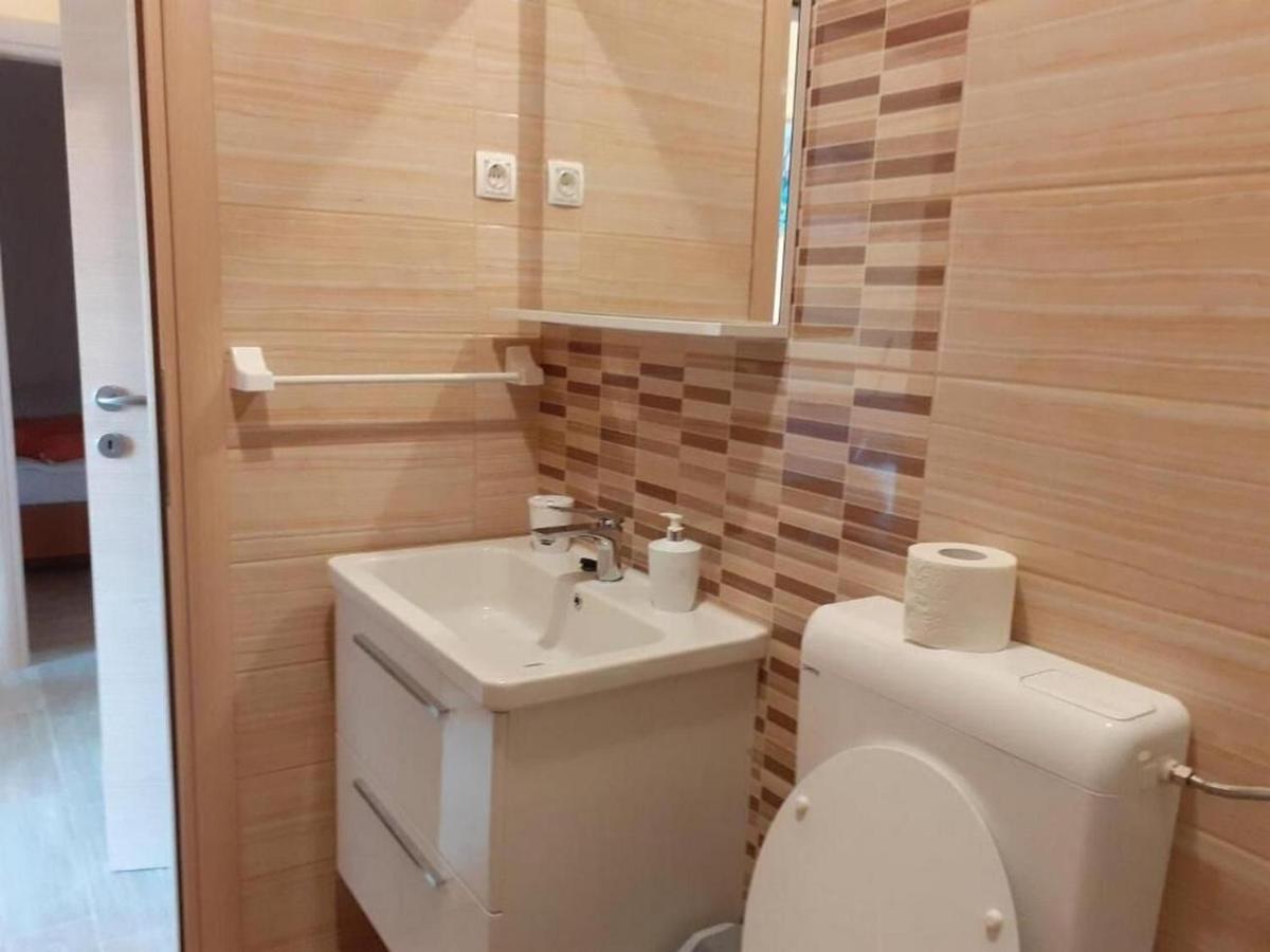 Apartments Rajka 로파르 외부 사진