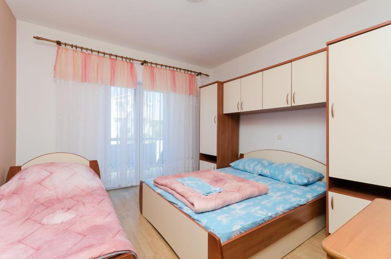 Apartments Rajka 로파르 외부 사진